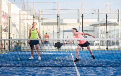 Pourquoi jouer au padel tennis ? Bien plus qu’un simple sport de raquette